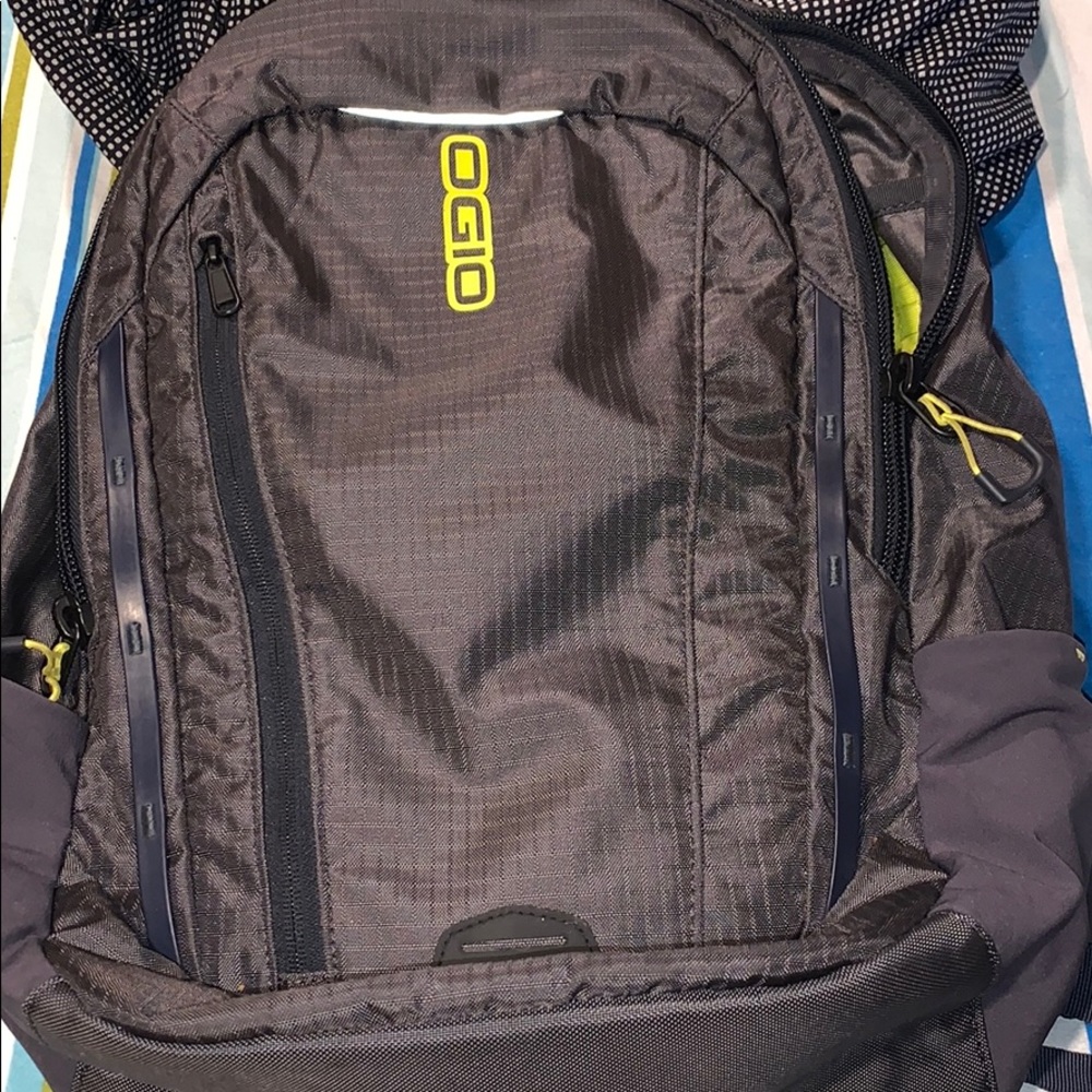Ogio back back
